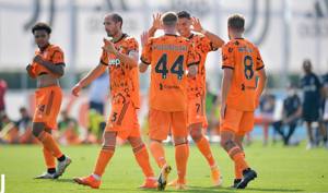 Juve Bella La Prima Di Pirlo 5 0 Al Novara La Gazzetta Dello Sport