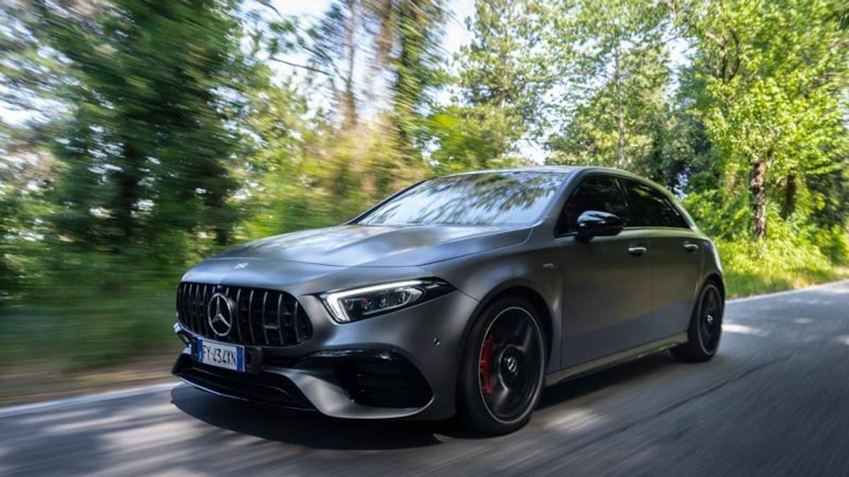 Mercedes-AMG A45s: road and track test.  How it goes and price