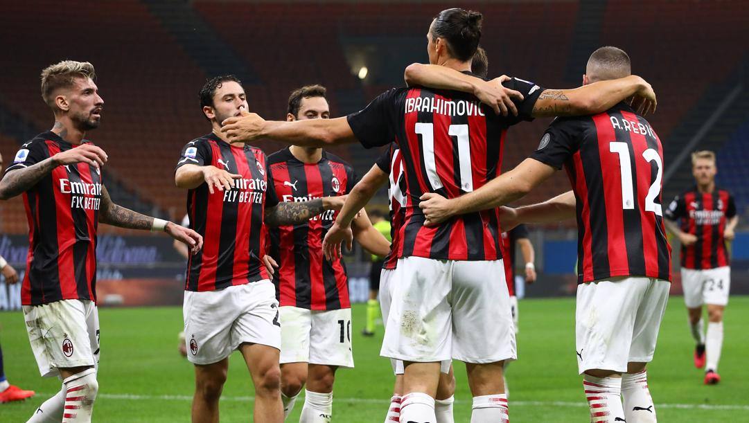 L'abbraccio del Milan per Zlatan Ibrahimovic. Getty 