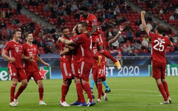 Festa bavarese al gol di Javi-Martinez. Afp Festa bavarese al gol di Javi-Martinez. Afp
