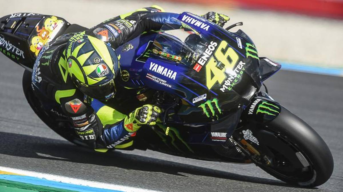 Mondiale pazzo: da Rossi-Biaggi a Vale-Marquez, la storia dei duelli più avvincenti