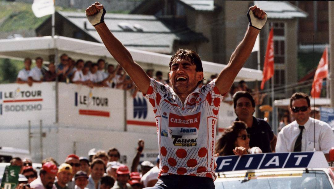 Claudio Chiappucci vince la 16ª tappa del Tour de France 1992. Bettini 