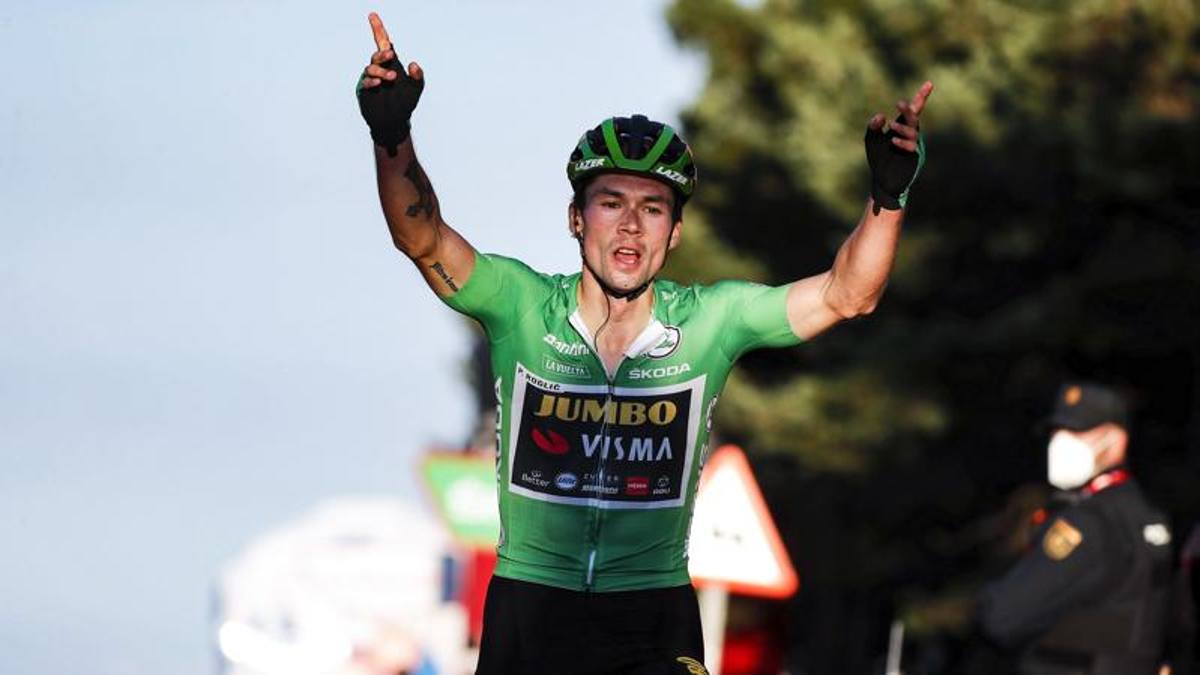 Che duello! Roglic stacca tutti, Carapaz conserva la maglia rossa. Out Dumoulin