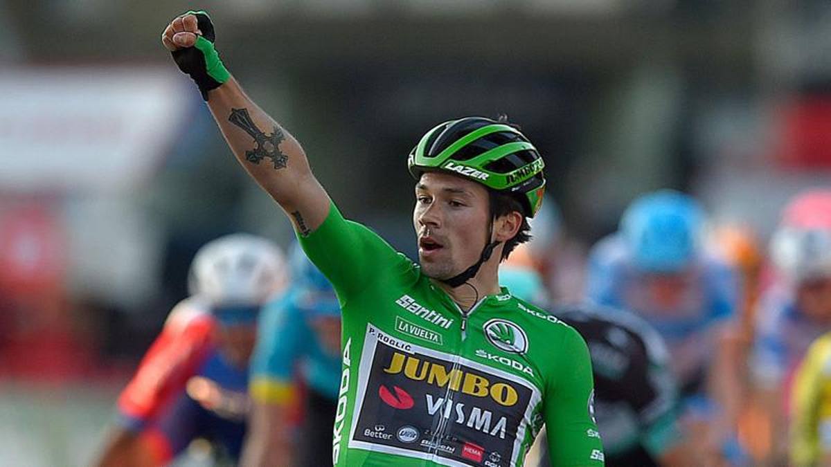Vuelta, a Suances Roglic trionfa e si prende la maglia rossa