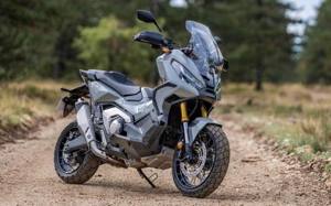 Honda X Adv 2021 Novita Foto E Scheda Tecnica Del Maxiscooter La Gazzetta Dello Sport