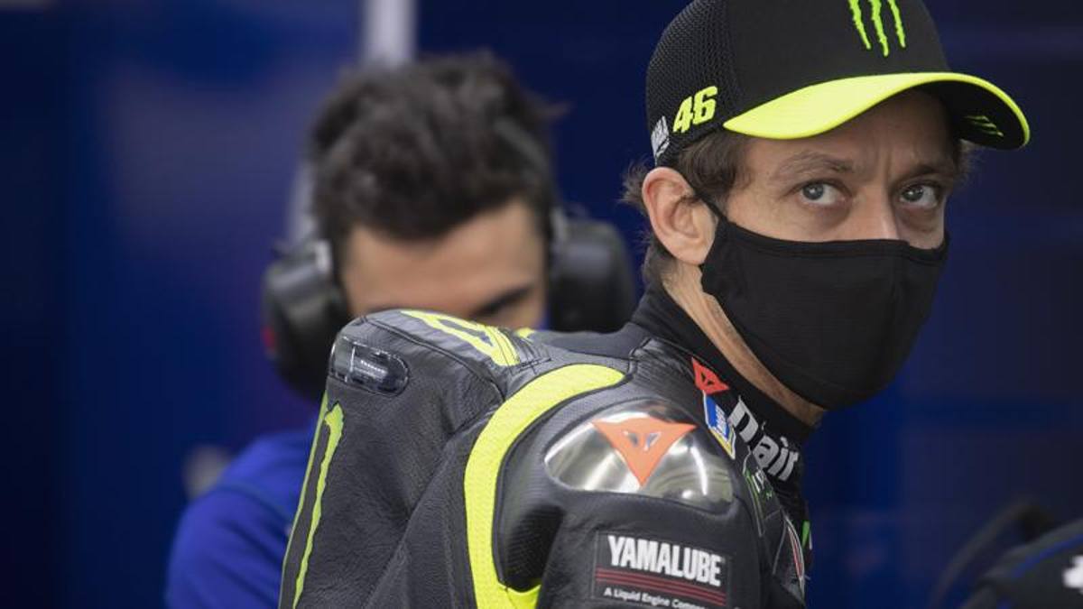 Rossi: “Grato alla Yamaha per il mio ritorno, ma la M1 dal 2017 non va“
