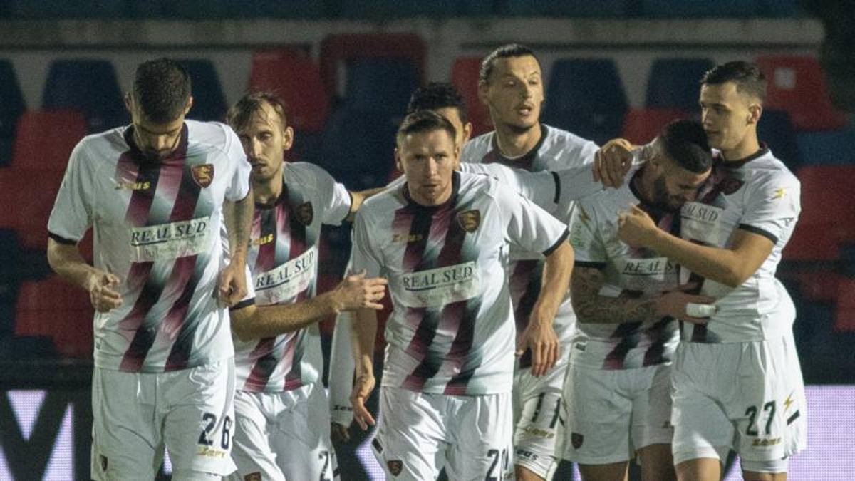 Serie B, Reggiana-Cremonese 1-1: Reti Di Costa E Strizzolo - La ...