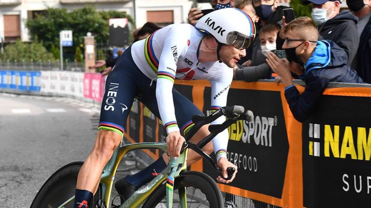 Due Mondiali, quattro tappe al Giro. Ganna corre per una doppietta