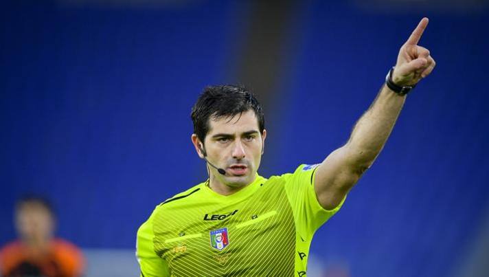 L'arbitro Maresca In Roma-Sassuolo Sbaglia Praticamente Tutto - La ...