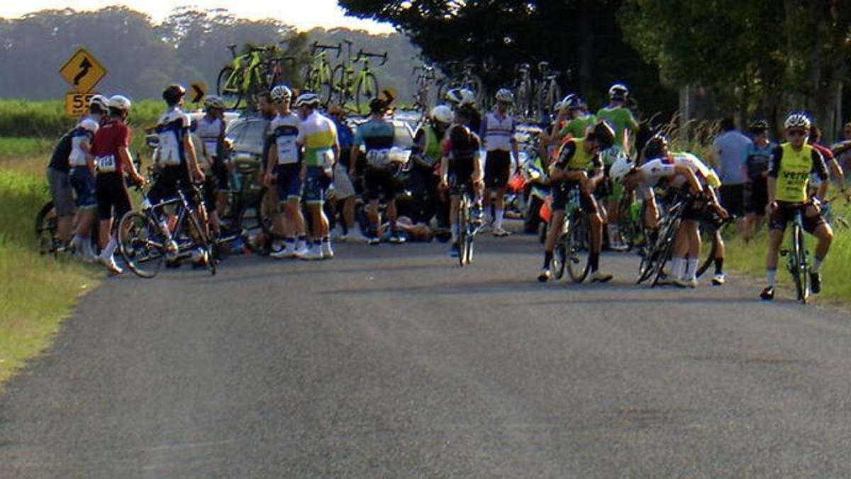In Australia gruppo di ciclisti in corsa contro moto della polizia: Carman in coma