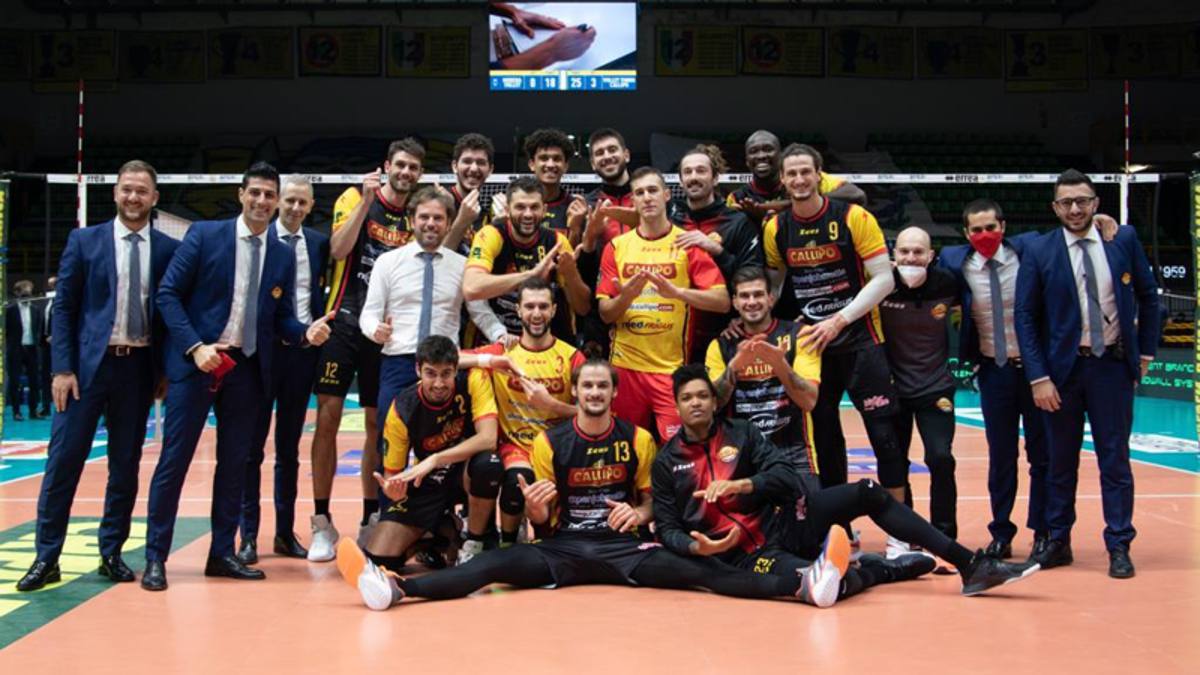 Superlega: colpo Vibo Valentia, passa a Modena ed è terza