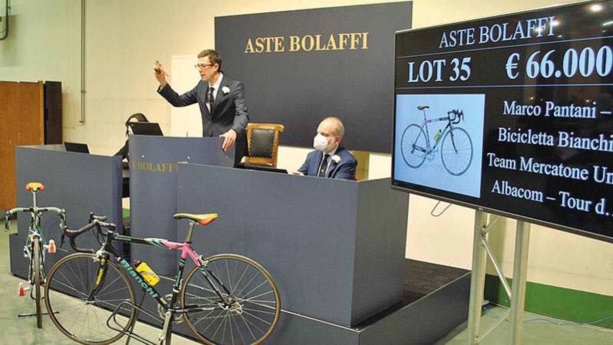 Pantani, 66 mila euro per la bici del Tour