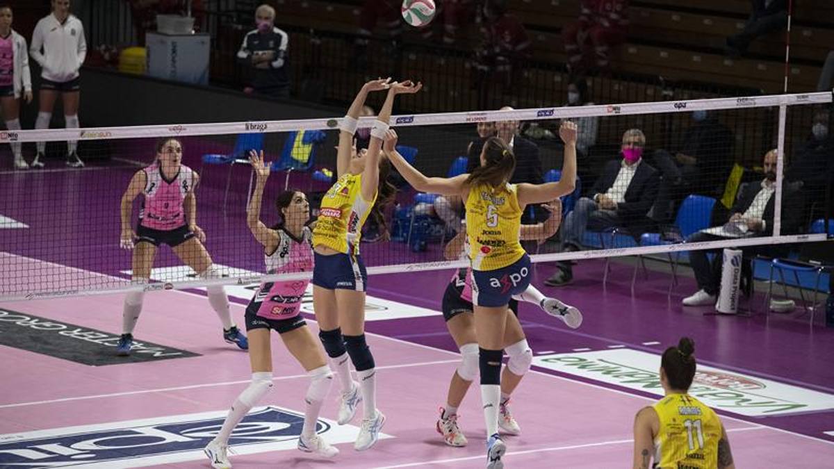 A-1 donne: Conegliano passa a Casalmaggiore, sono 36 vittorie di fila!