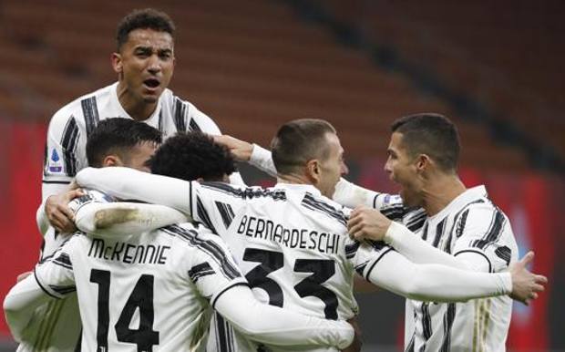 Festa bianconera a San Siro. Ap Festa bianconera a San Siro. Ap