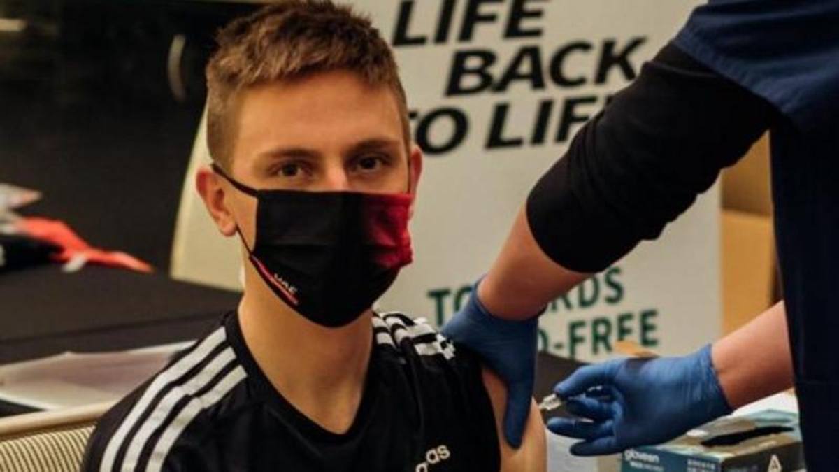Pogacar e tutto l’UAE Team Emirates vaccinato contro il Covid-19