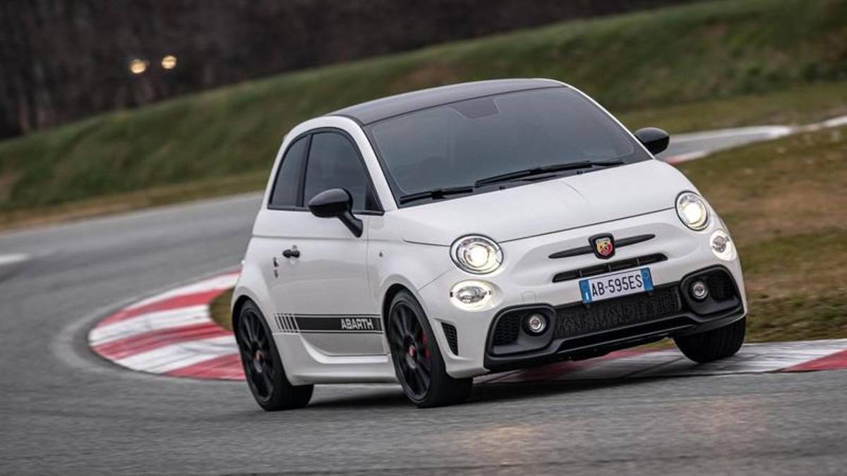 Abarth 595: engine power, news and features of the 2021 model