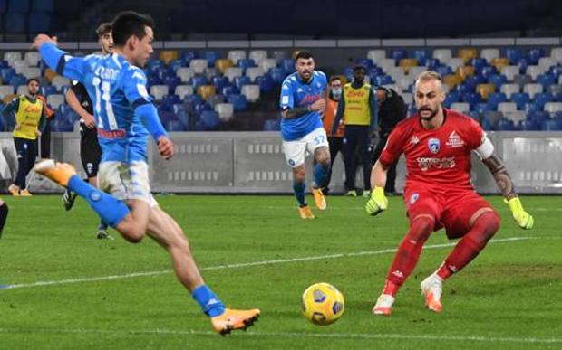 Hirving Lozano, uno dei migliori del Napoli. Ansa Hirving Lozano, uno dei migliori del Napoli. Ansa