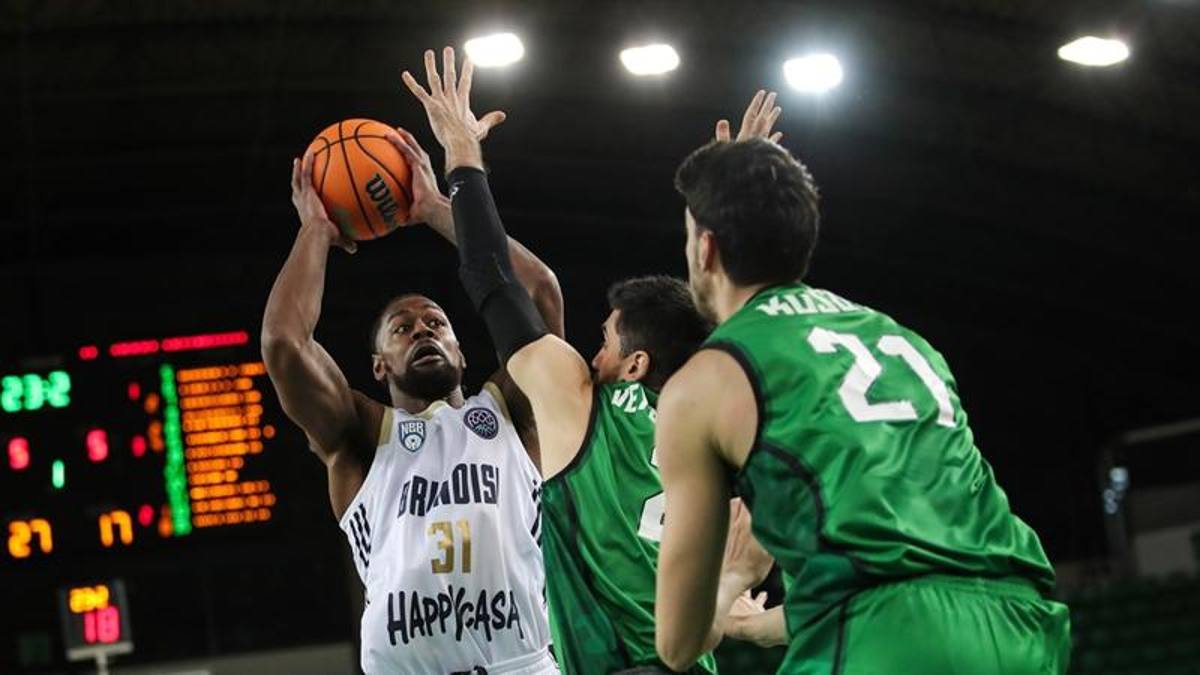 Darussafaka k.o.: Brindisi fa festa in Turchia e passa alla seconda fase
