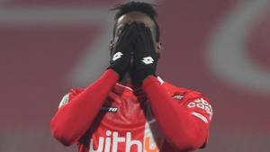 Balotelli Brescia Polemiche Striscioni Parcheggi E Sfoghi Social La Gazzetta Dello Sport