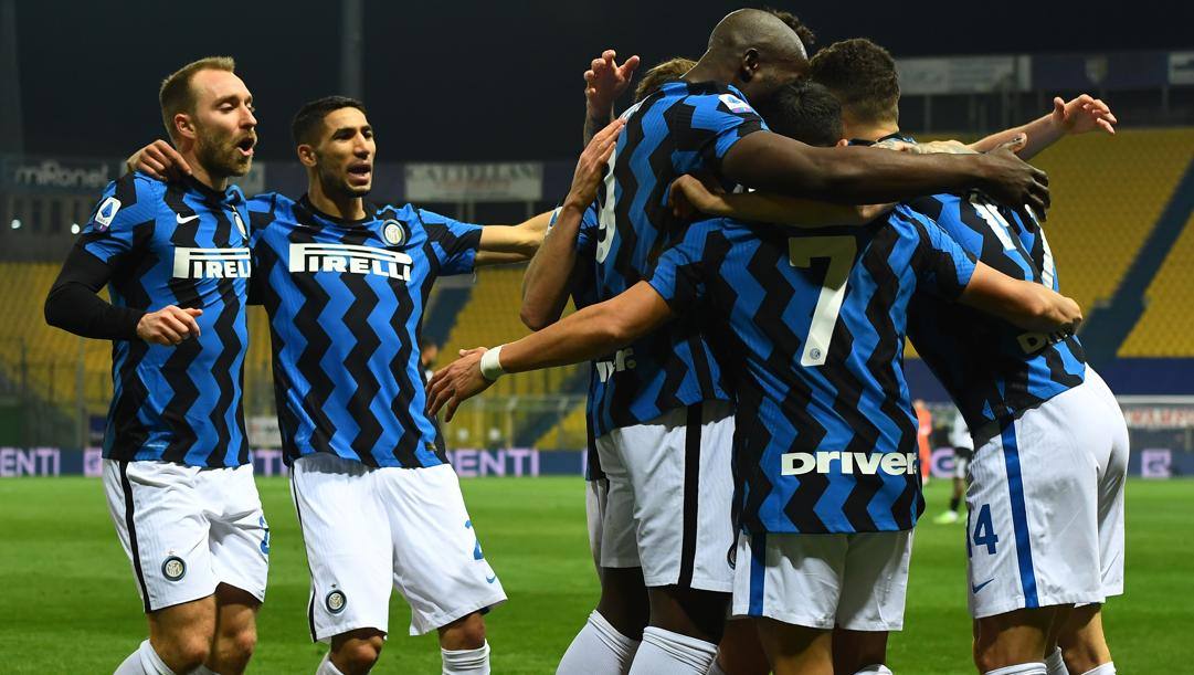 la festa dei giocatori dell'Inter a Parma. Getty 