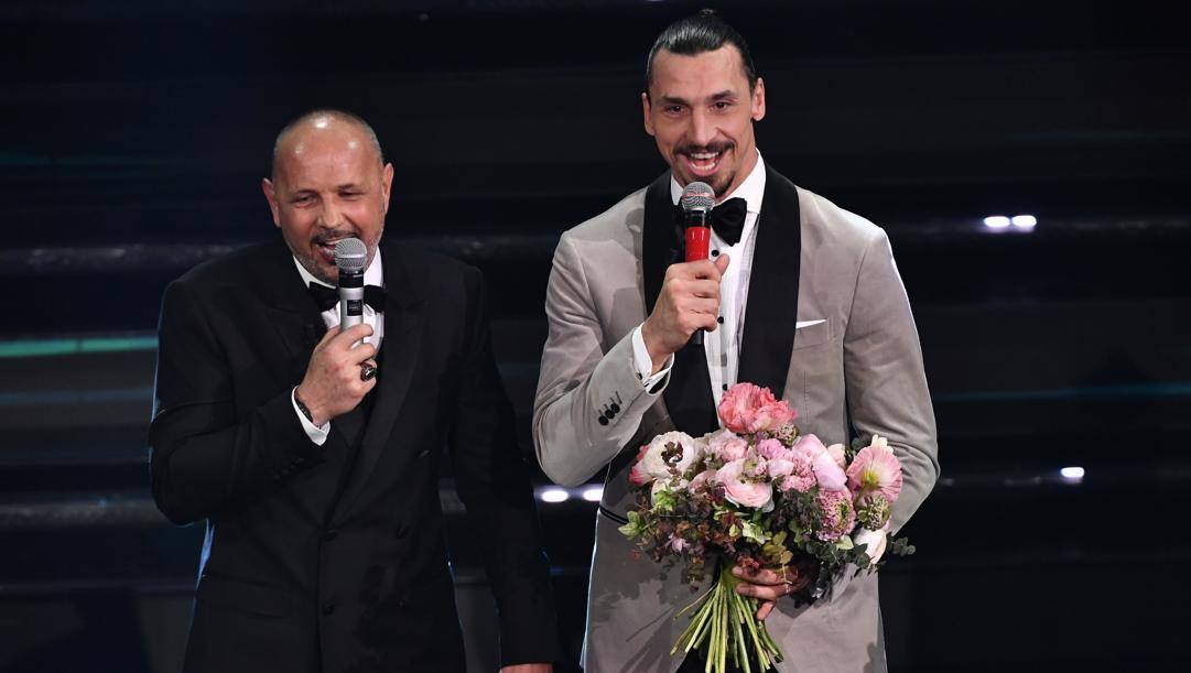 Sinisa Mihajlovic, 52 anni, e Zlatan Ibrahimovic, 39, insieme sul palco dell'Ariston 
