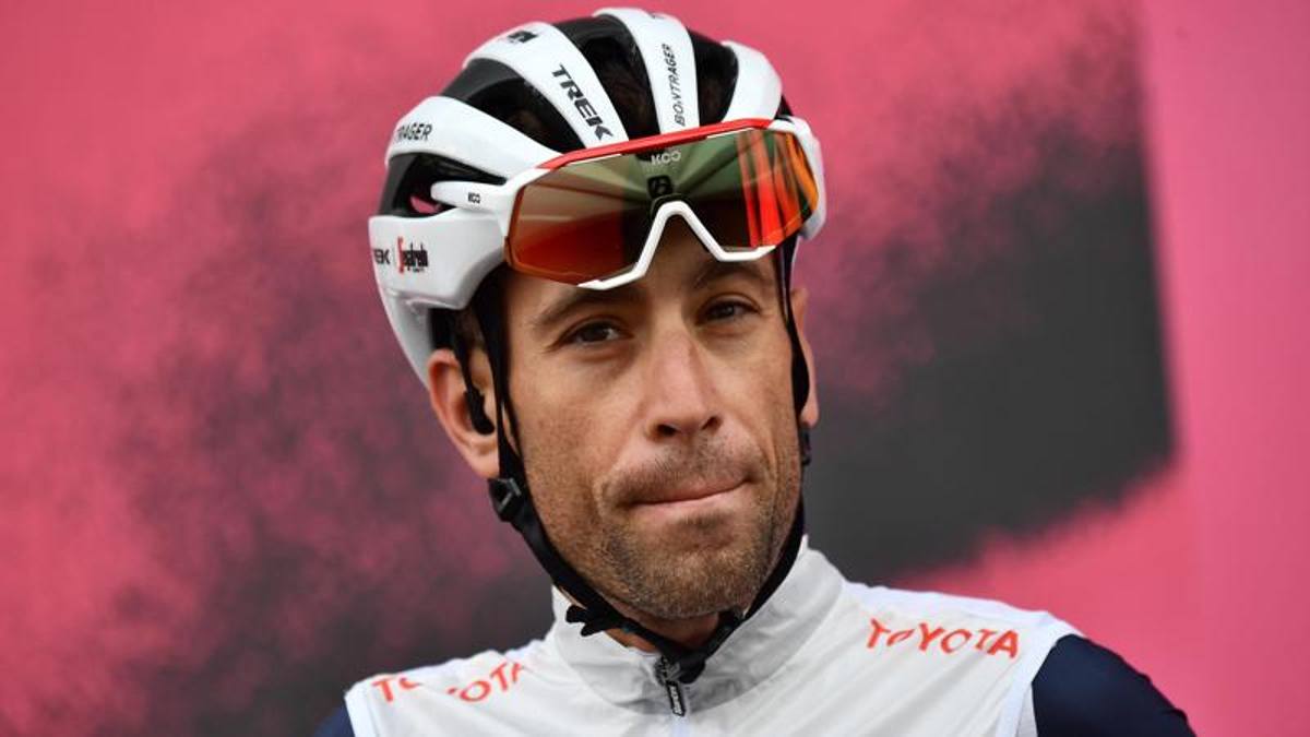 Nibali, nel pomeriggio in Svizzera l'operazione al polso