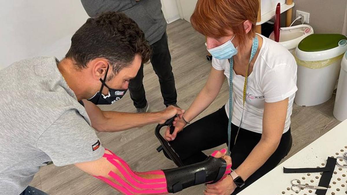 Nibali, tutore ok. Giovedì visita con il chirurgo che l’ha operato al polso