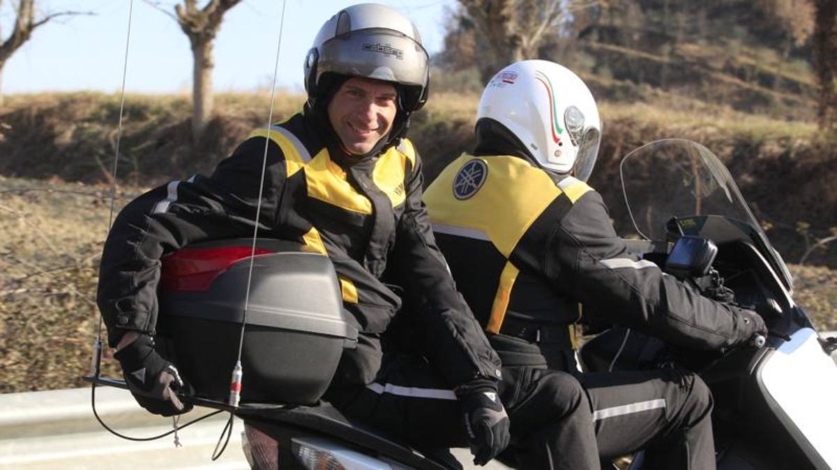 Giro d’Italia, come ci si muove in moto dentro la corsa