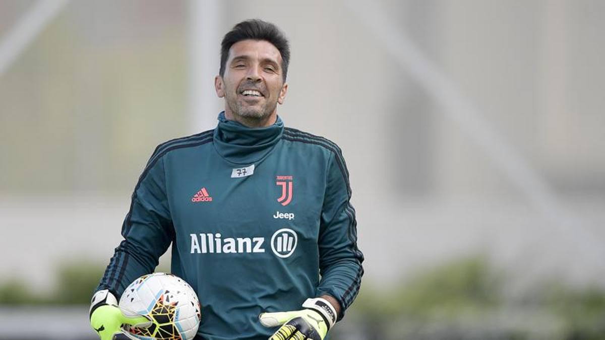 Buffon: “I gave everything to Juve. Now I’ll stop or change club”