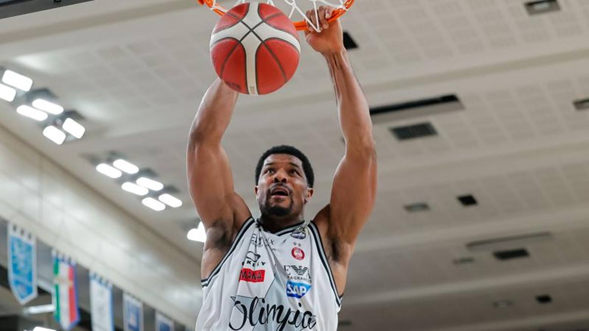 Playoff: Milano è già in semifinale. Sassari riapre la serie con Venezia