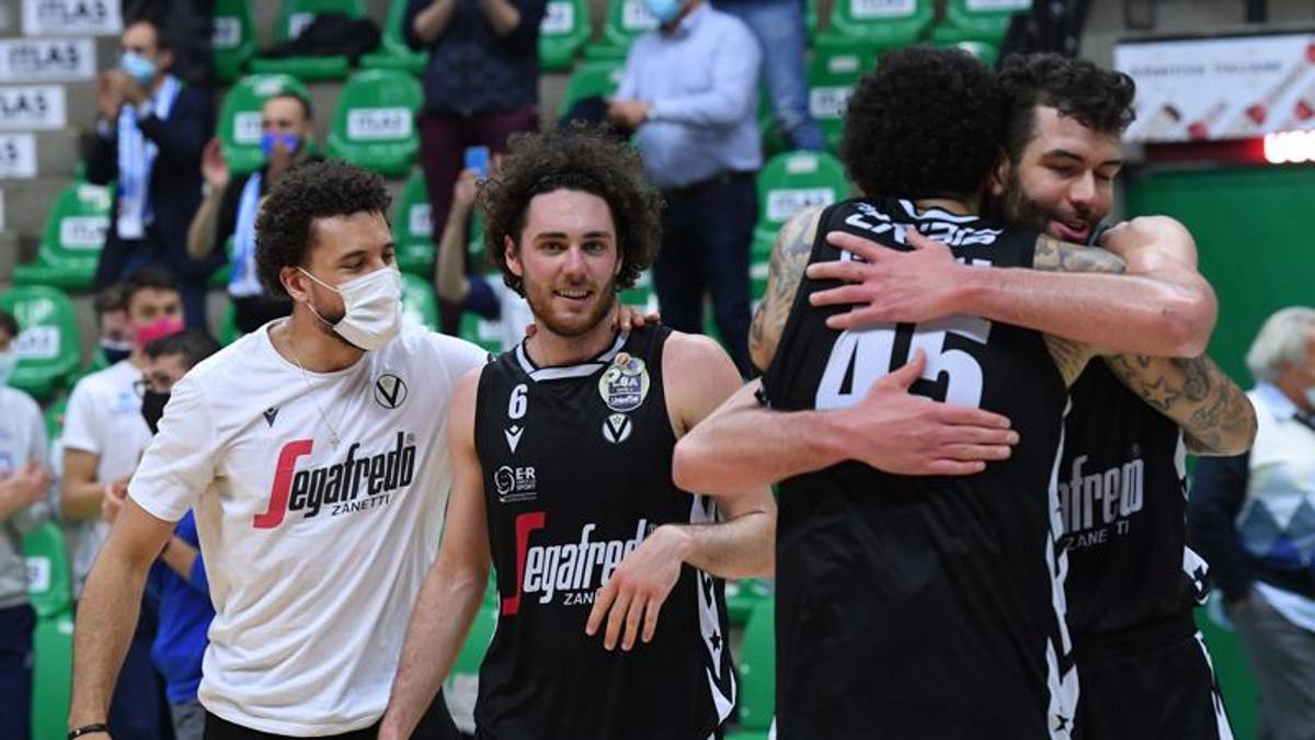I liberi di Harrison mandano Brindisi in semifinale