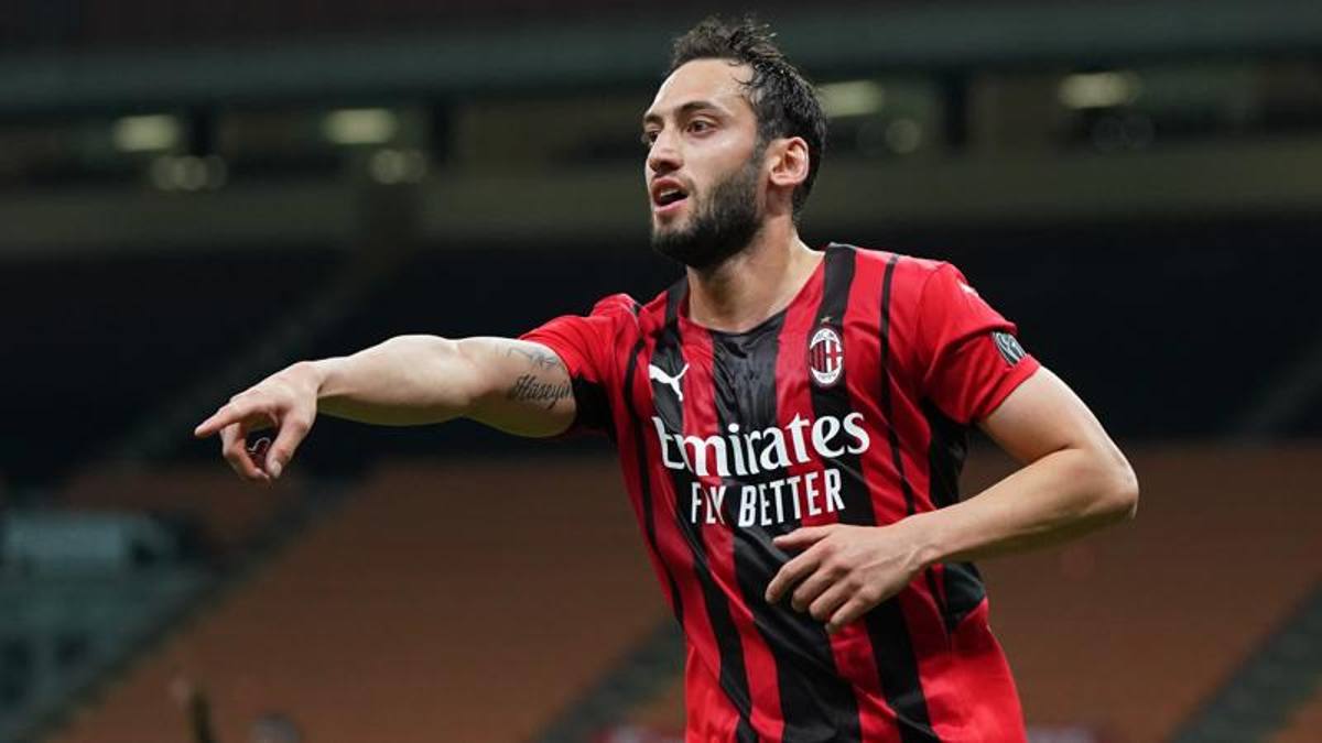 Transfer market Milan, Calhanoglu and the sensational offer from Qatar