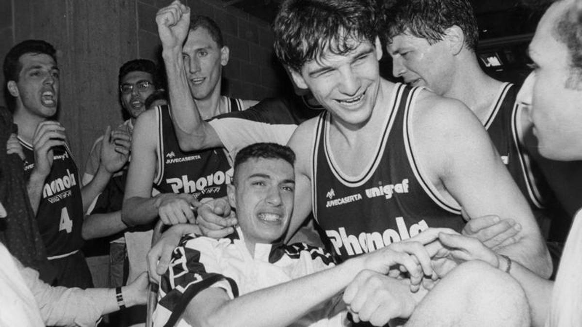 Caserta campione! Trent’anni fa lo scudetto che illuminò il buio di una città