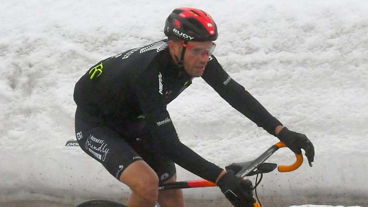 Caruso: “Le sfide con Nibali al biliardino, Sagan, il mito Montalbano“