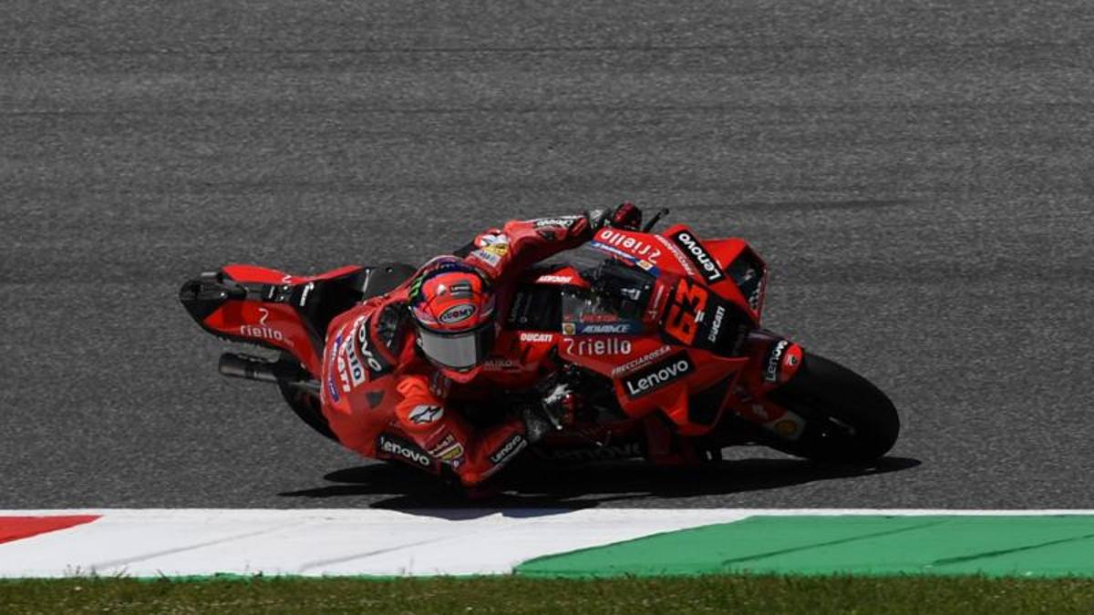 Bagnaia duro: “Irrispettoso correre. Ma forse ero l’unico a pensarlo“