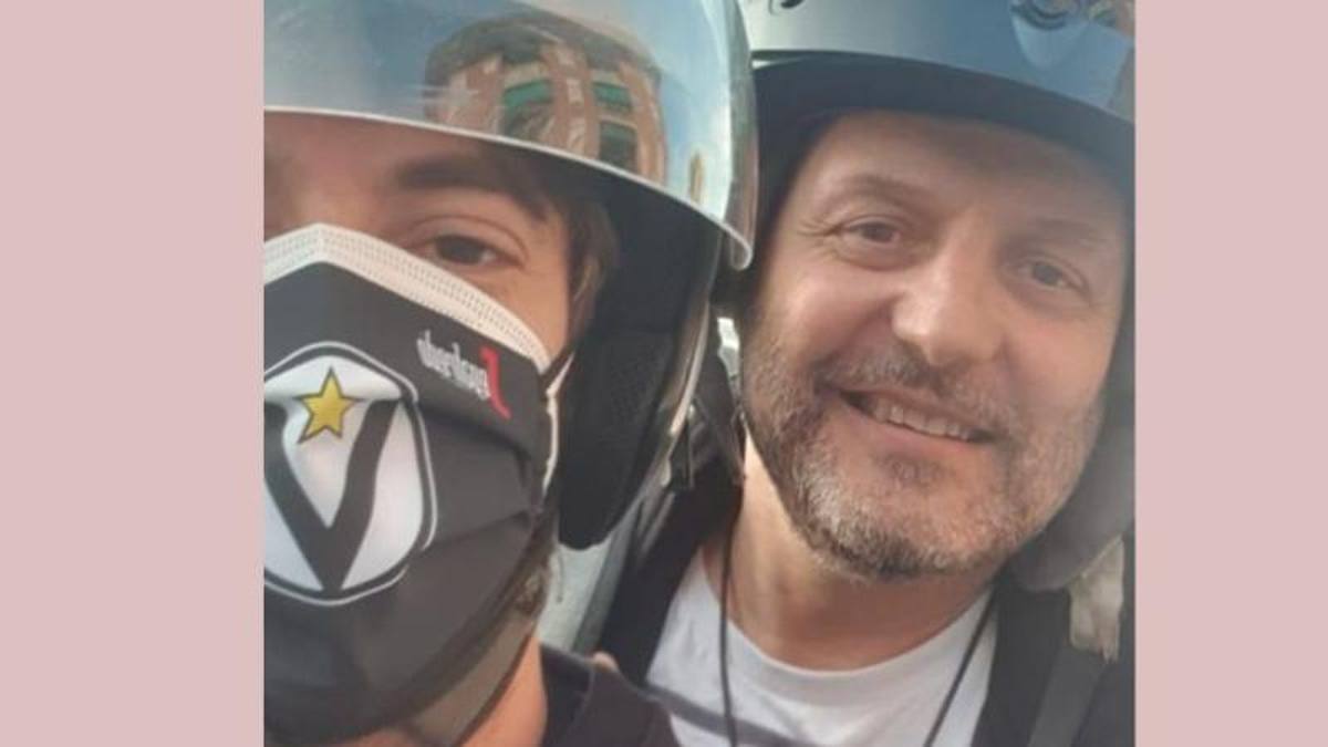 Coach Djordjevic come Ibra: arriva all'Arena sullo scooter di un tifoso