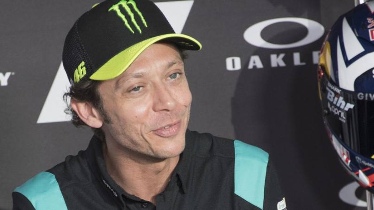 Rossi: “Il principe saudita mi vuole? Ci penserò meglio, ma correre ancora è dura...“