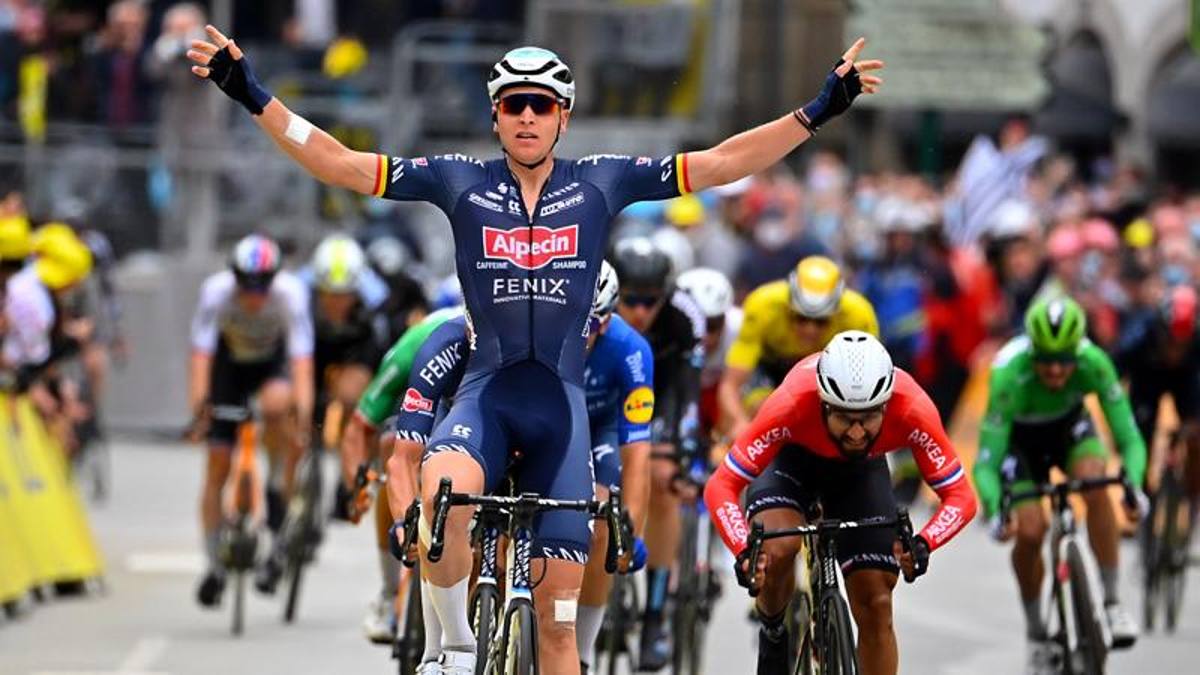 Tour de france, quante cadute: tappa a Merlier, Roglic perde terreno