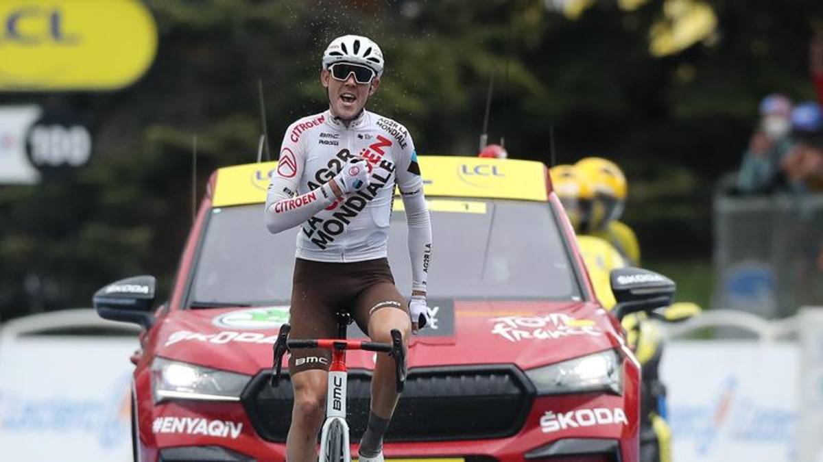 Tour de France: show di O' Connor davanti a Cattaneo e Colbrelli