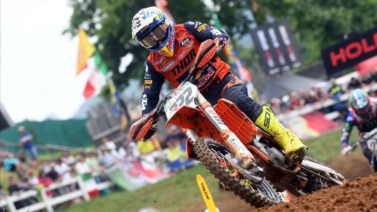 Cairoli leone: rimonta ed è 2° in Olanda dietro Gajser. Spalla rotta per Herlings