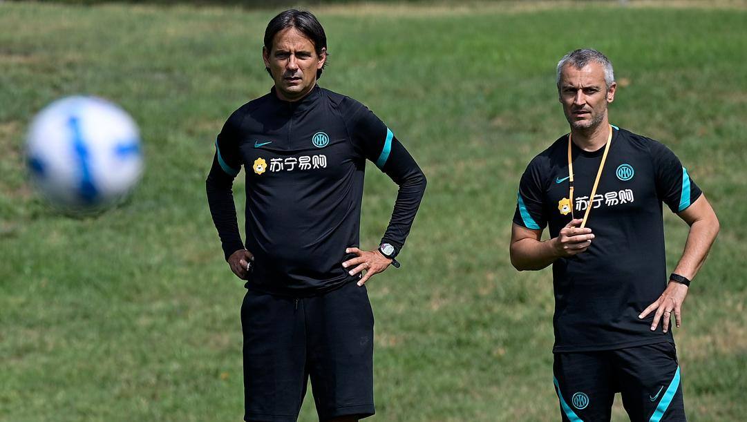 Simone Inzaghi e il preparatore atletico Claudio Spicciariello. Getty 