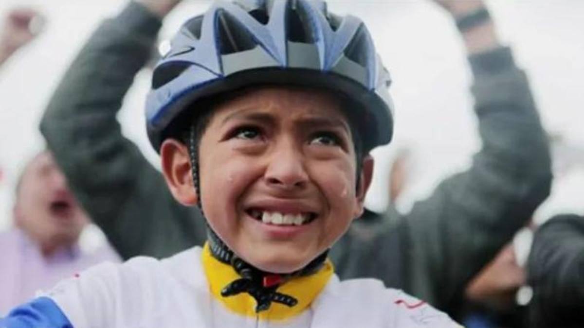 La Colombia piange Julian: il 13enne tifoso di Bernal travolto da un camion