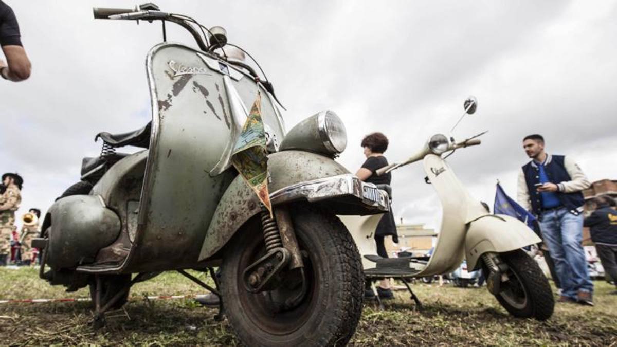 Carabinieri find Vespa in the barn: it was stolen 41 years ago!