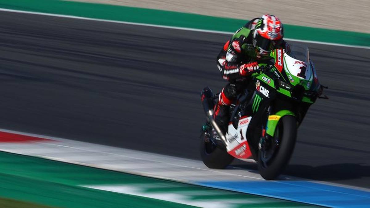 Sbk, tripletta di Rea: 1° in Gara 2, a podio Redding e Locatelli. Razgatlioglu out