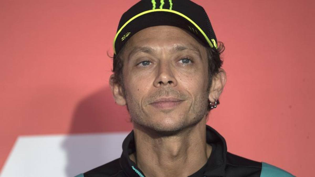 Il futuro di Valentino Rossi si decide oggi: tre gli annunci possibili