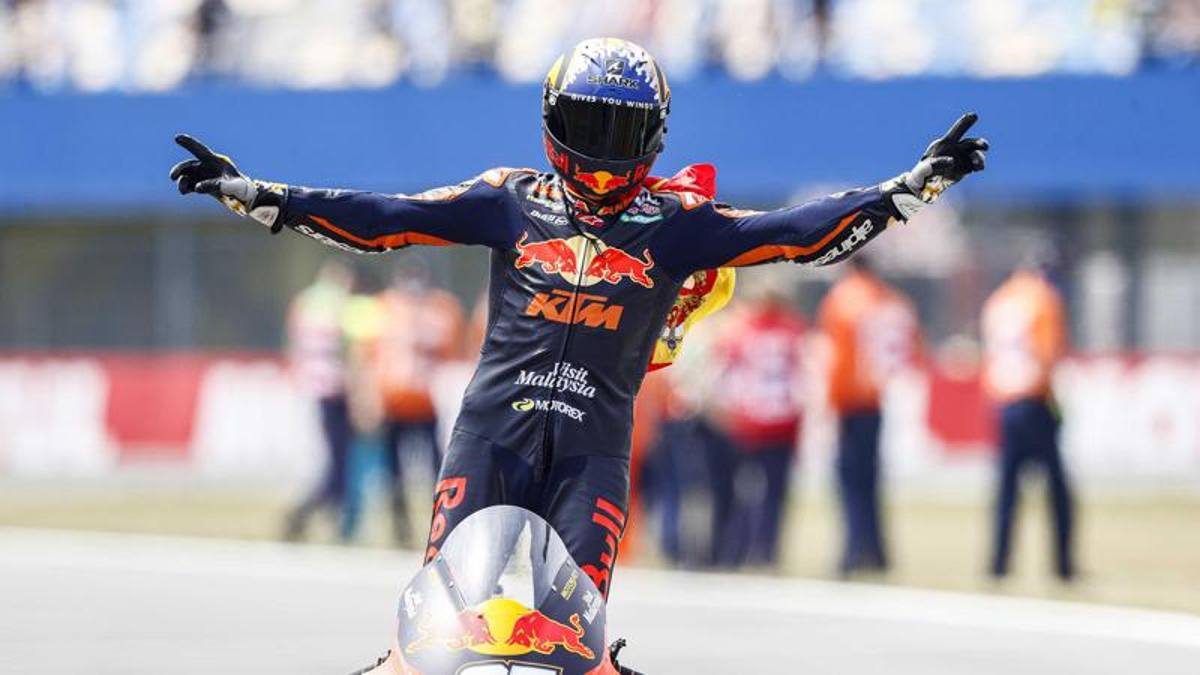 Raul Fernandez vince in Austria davanti a Ogura. Giornata no per Bezzecchi