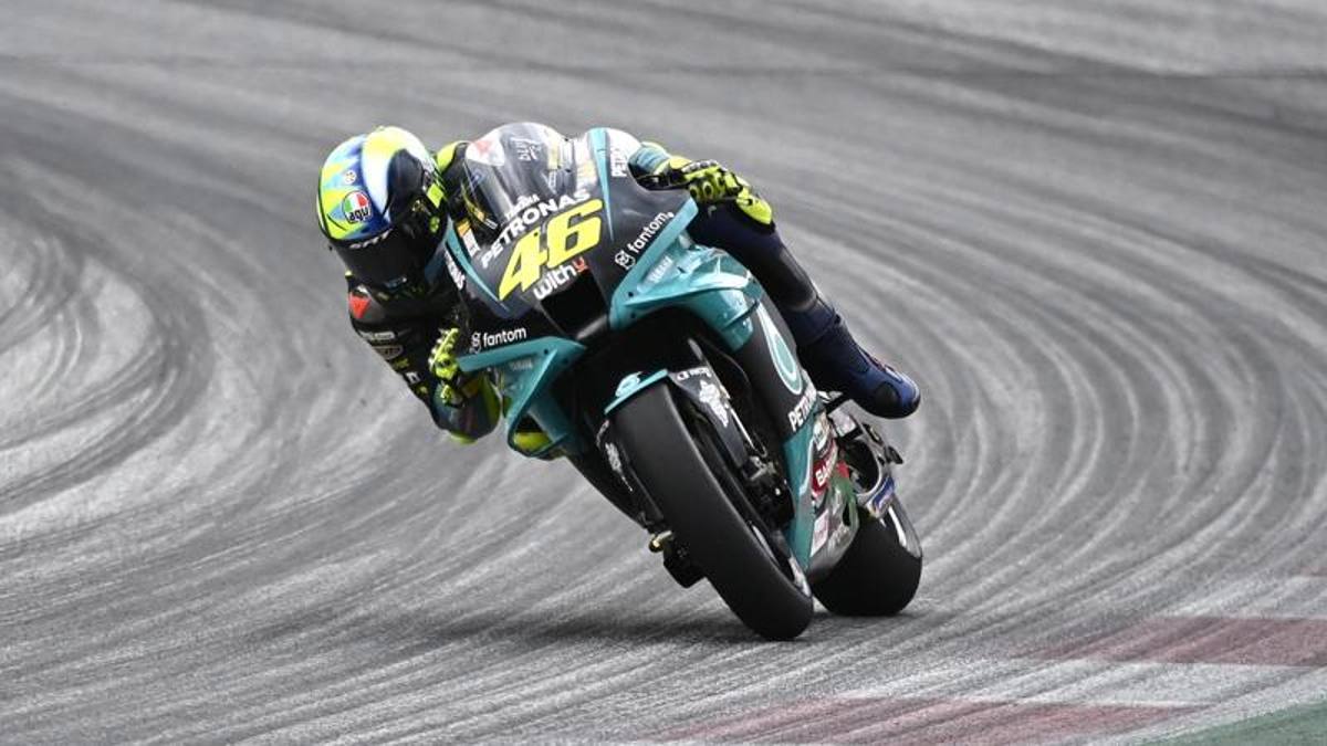 Valentino Rossi diventa papà: Dottore del social con un occhio al gran finale...