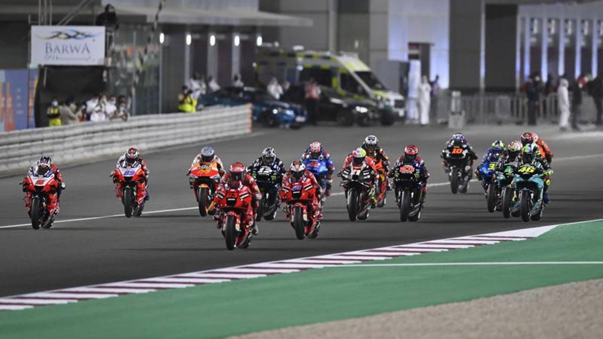 MotoGP, nel 2022 si parte sempre dal Qatar: il 6 marzo il via