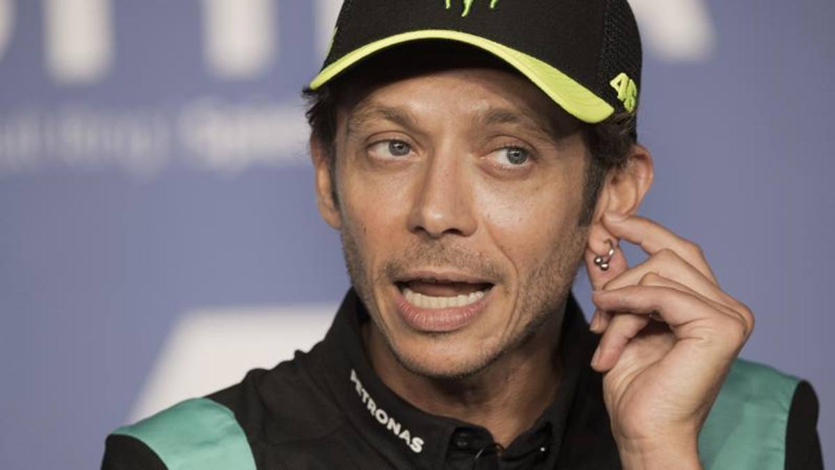 Rossi incorona Bagnaia: “Pecco 10 e lode: vincere dopo una lotta così è grandioso“