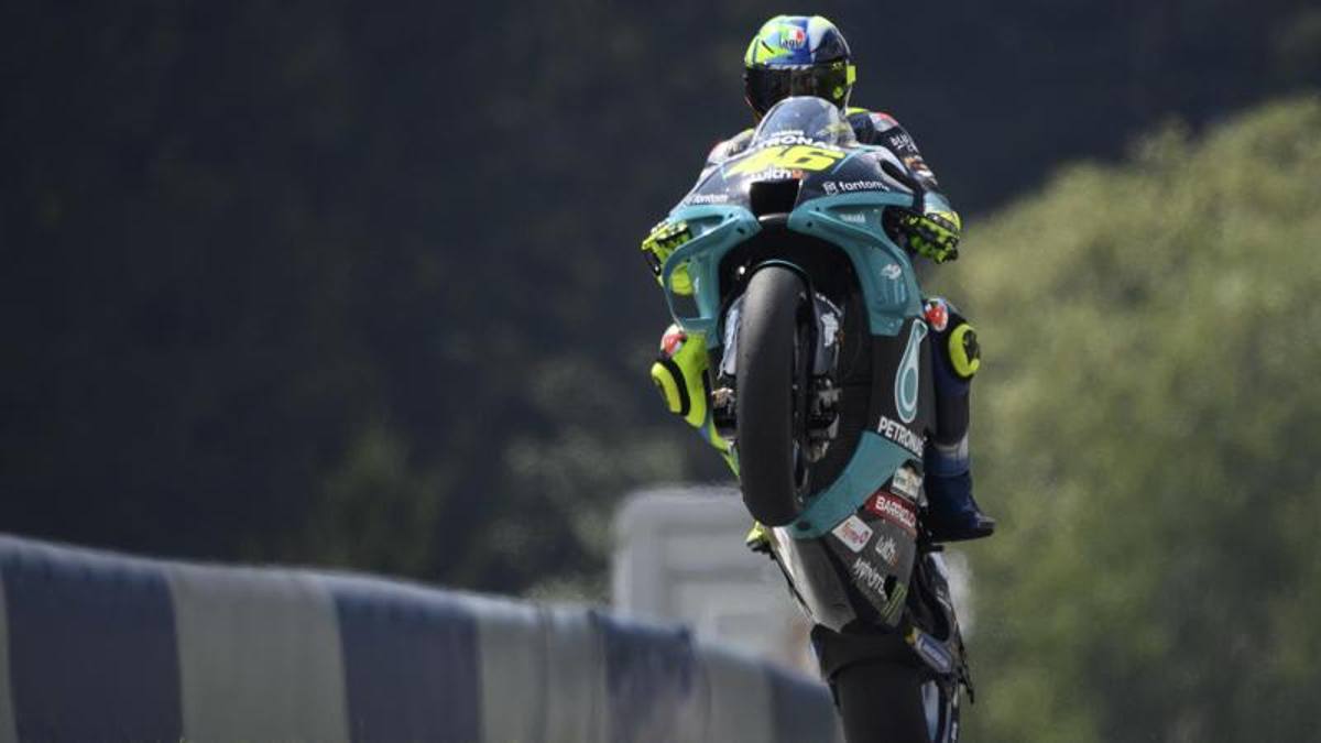 Un esodo per Valentino. A Misano tifosi da mezza Europa per la penultima sul circuito di casa